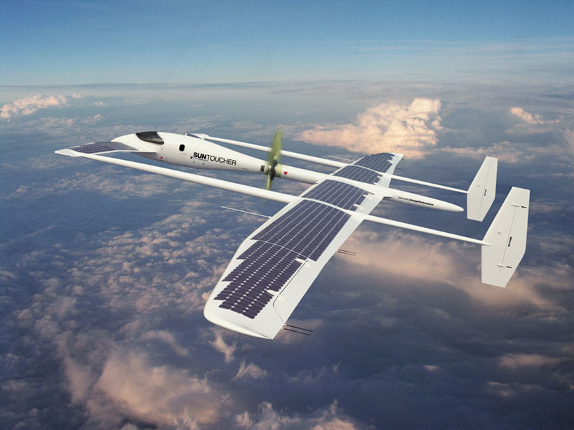 Самолет с солнечными батареями без смс